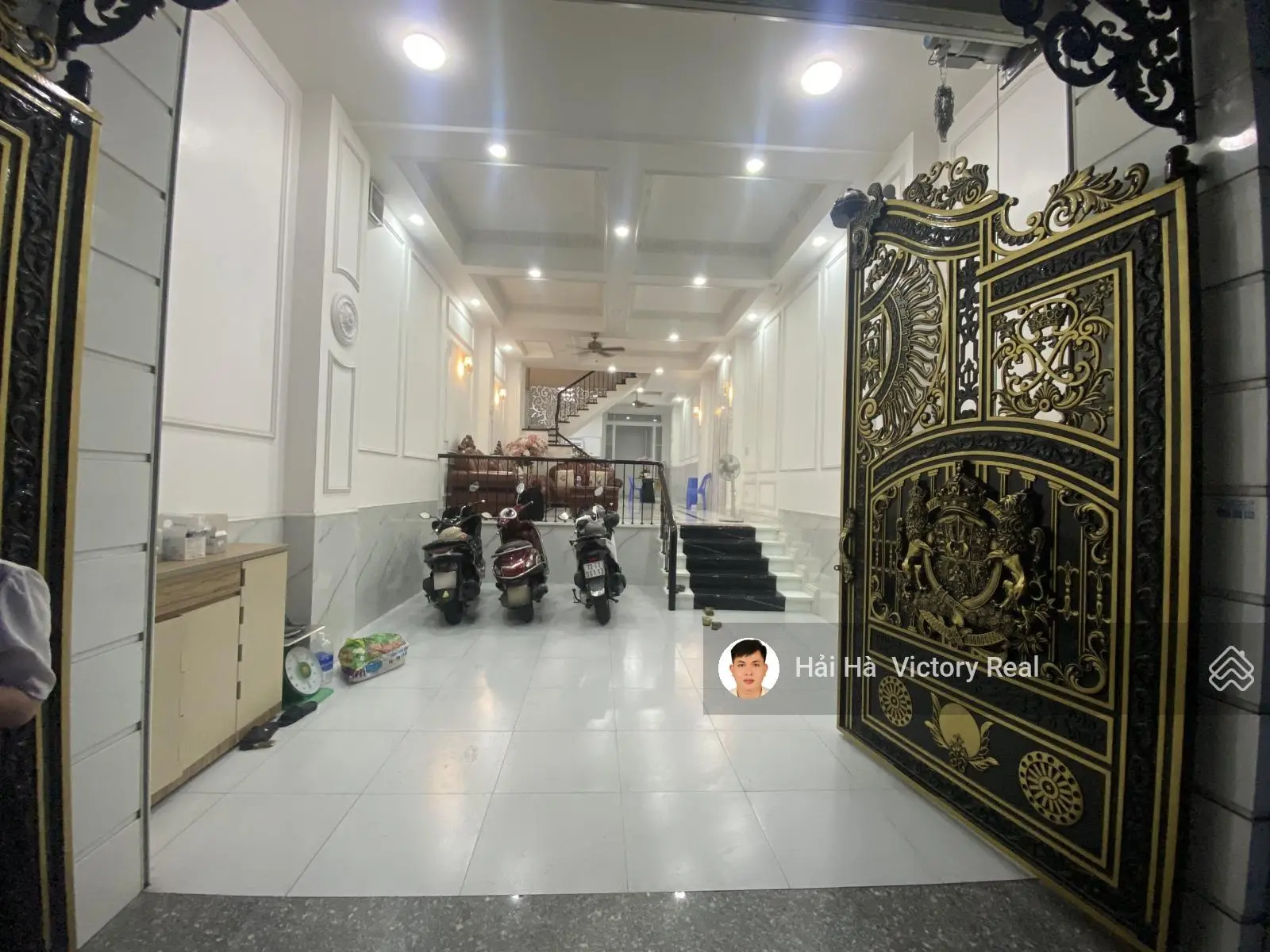 Bán nhà đường Tân Sơn - Phạm Văn Bạch. P15, Tân Bình _ Hẻm nhựa 8m. DT 5x20m x 3 tầng, nhà rất đẹp