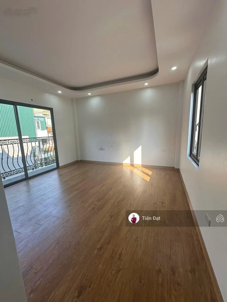 Cần bán nhà riêng giá 9,3 tỷ VND tại đường Văn Cao, Hà Nội, 6 tầng thang máy ở luôn