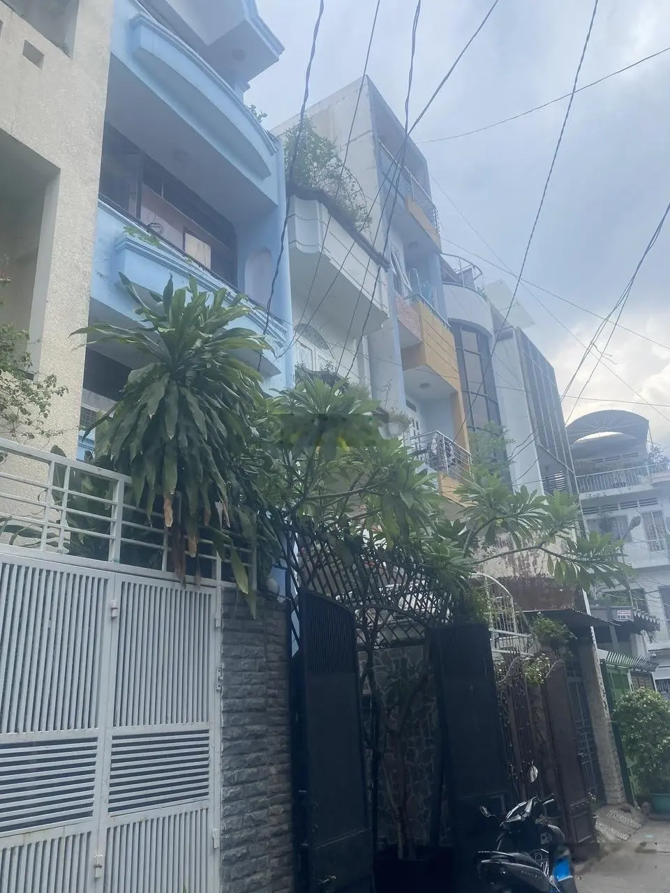 Nhà Hẻm 528 Điện Biên Phủ phường 11 Quận 10 . Diện tích sử dụng : 59,3 m2 . Giá 9,88 tỷ