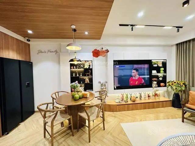 Chính chủ cần bán nhà Vũ Tông Phan 40m2*5T*4m MT - ngõ rộng - lô góc - ô tô 15m - ngõ kinh doanh