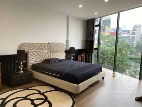 NHÀ VIP! Bán nhà Đội Cấn, Ba Đình 52m2, 8 tầng, MT 5.5, thang máy, sân nướng BBQ, ô tô đậu!