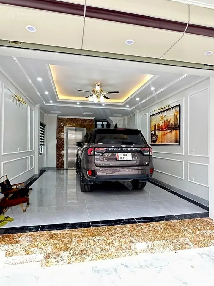 Nhà ngõ Hoàng Hoa Thám 45m2 x6 Tầng chỉ 15.5 tỷ trung tâm quận Ba Đình