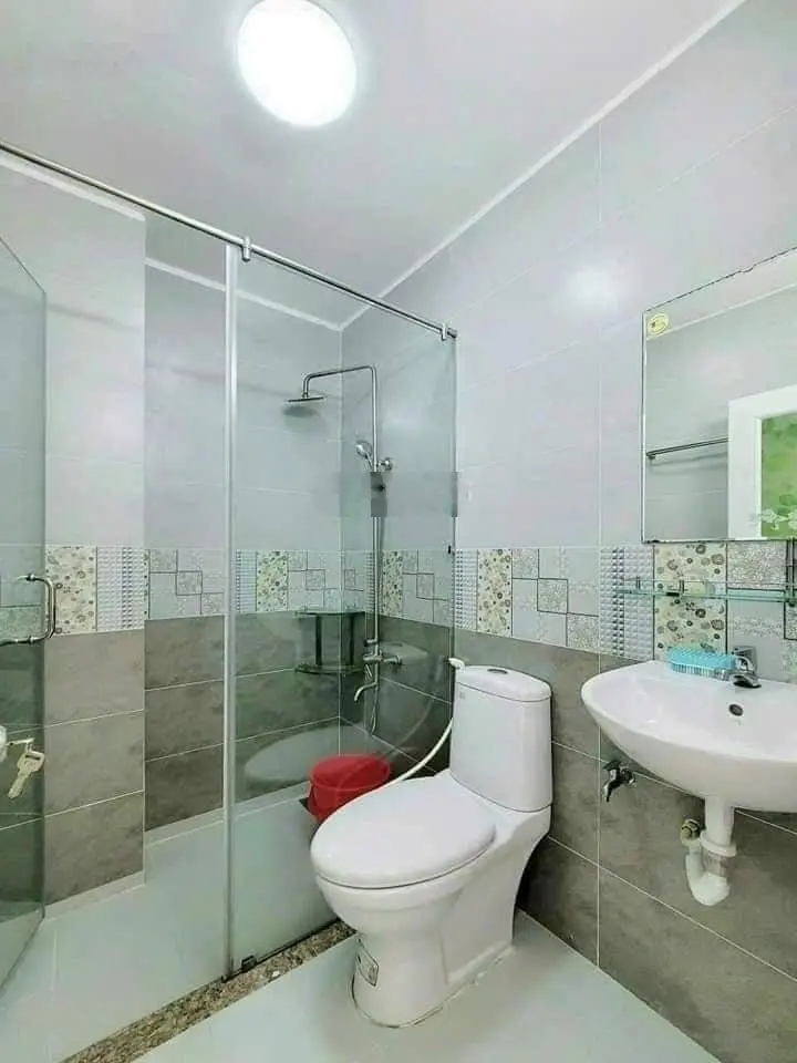 Giảm hẳn 1tỷ nhà 4tầng 4x23m full nội thất hxh 6m xe ngủ trong nhà 5pn 6wc Lê Văn Thọ P9 Gò Vấp