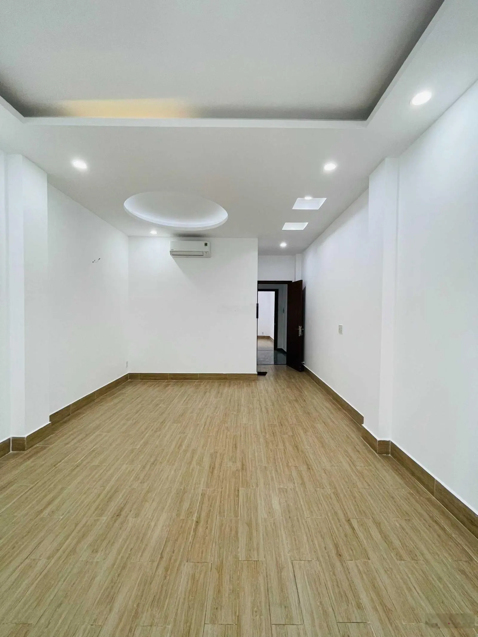 Bán nhà 3 lầu (4x18m) đường số khu Công Ích, Quận 4, P. Phú Mỹ, Quận 7 LH: 0917 796 *** Phương