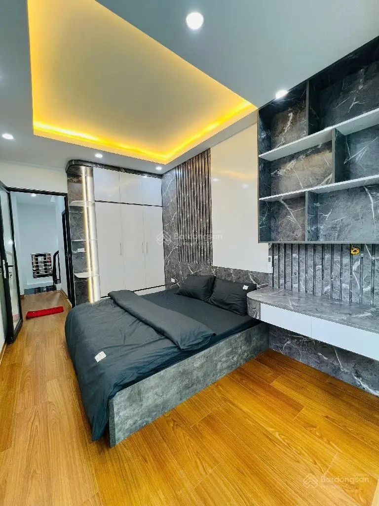 Bán nhà Cự Lộc - lô góc - 33m2 x 4 tầng - giá 6 tỷ 8