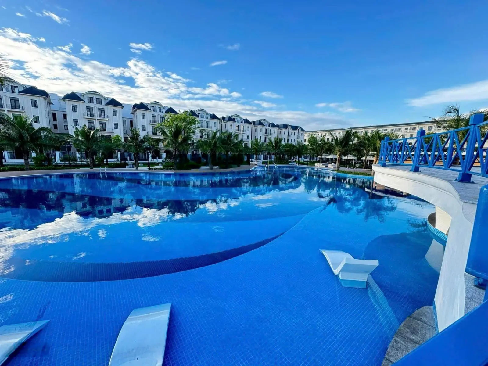 Bán căn liền kề 65m2 rẻ nhất Vin 3, mặt tiền rộng 5m xây 5 tầng, đường thông thoáng.vay Lãi Suất 0%
