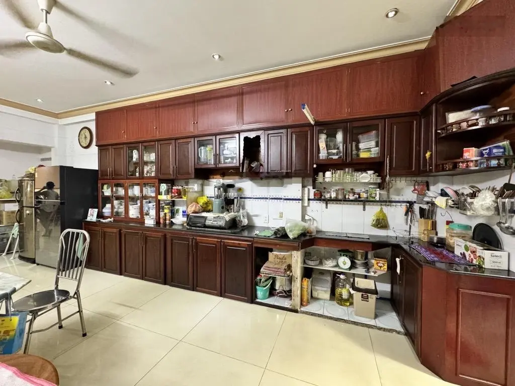 Mặt tiền kinh doanh khu tên lửa -btđb - 4 tầng ~ 100m2 - có thang máy 350kg - chỉ nhĩnh 11tỷ.