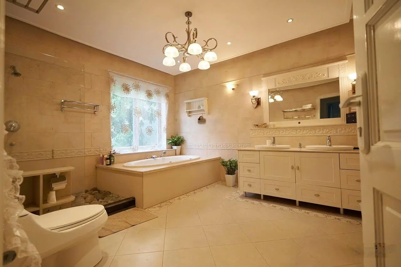 Bán biệt thự khu đô Thị Nam Thăng Long, Tây Hồ: Diện tích 296m, mặt tiền 33m, 3 tầng. Cực Hiếm
