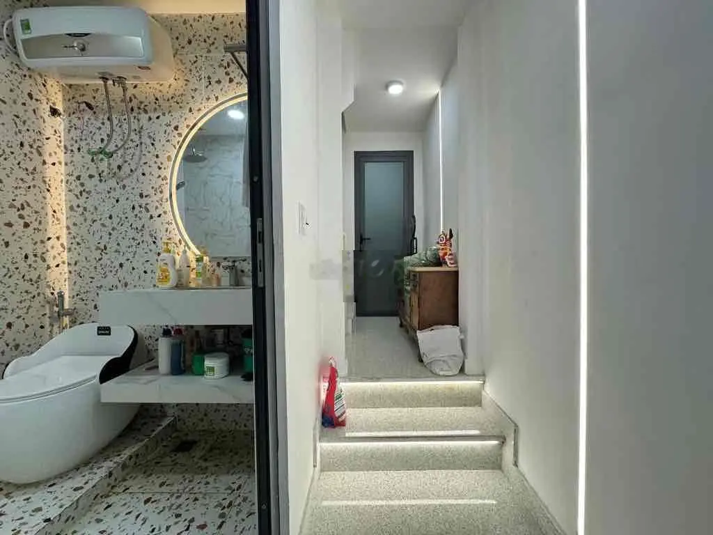 Nhà mặt tiền đường số 5F, 2 tầng 4x14m, sổ hồng, gần công viên