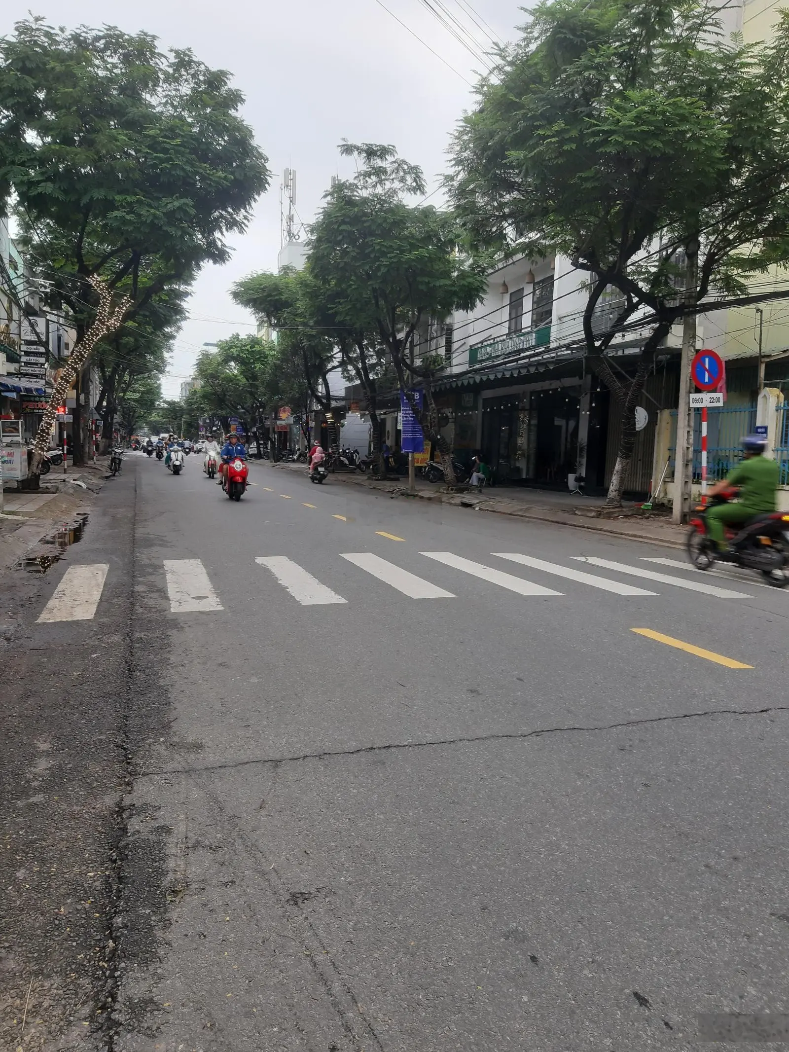 Nhà Ông Ích Khiêm, chính chủ xây 4.5 tầng. DT gần 94m2