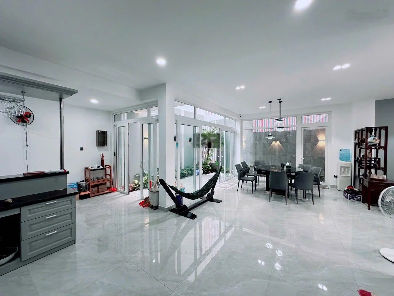 Bán biệt thự 10x25m 2 lầu 6PN 4WC sổ hồng giá 24.8tỷ TL