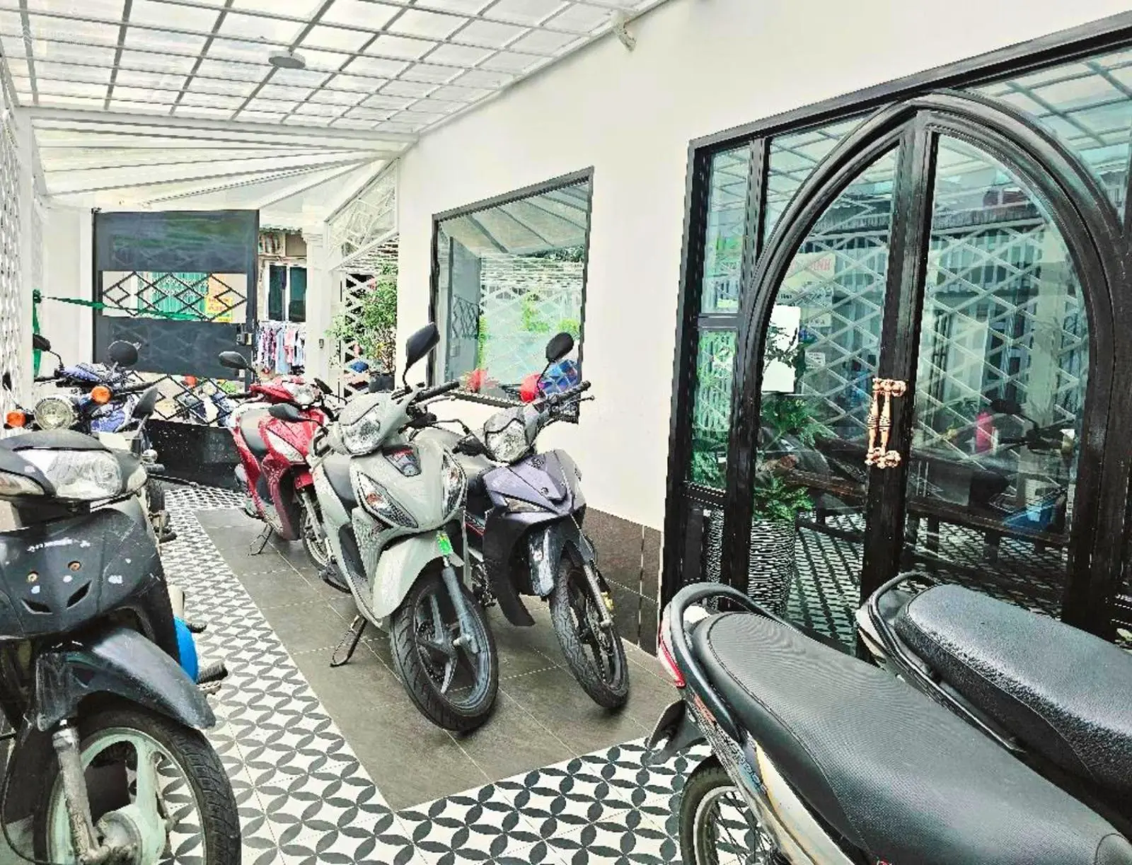 Lô góc mặt tiền lớn 7.5m đường xe tải-Lê Văn Việt, Q9- dòng tiền 75tr/th- 173m2 x 2 tấm- chỉ 12.xtỷ