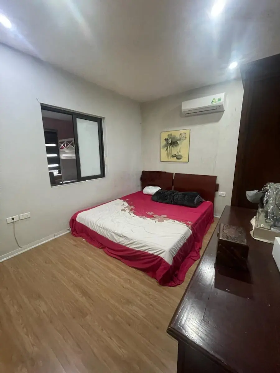 Chỉ mất 2 phút vào phố cổ , gần Lăng Bác, khu Phân lô cán bộ F361 An Dương 40m * 5 *5 giá 7,8 tỷ
