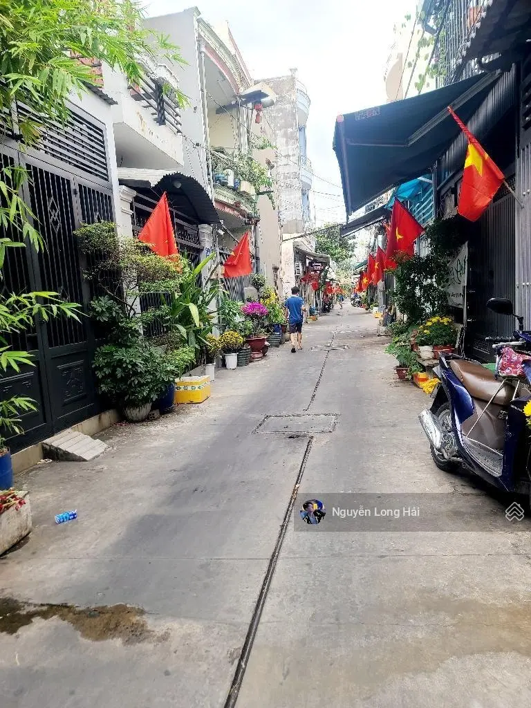 Nhà 4 Tầng, Ngay Miếu Bình Đông , Bình Tân, 4m X 10m, Giá 4.7 Tỷ, Hẻm Xe Hơi