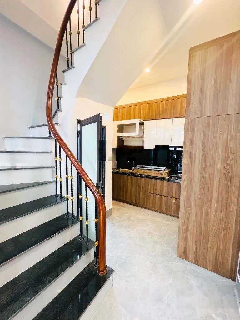 Cần bán nhà riêng giá 180 triệu/m² tại Phố Bà Triệu, Hà Đông, Hà Nội