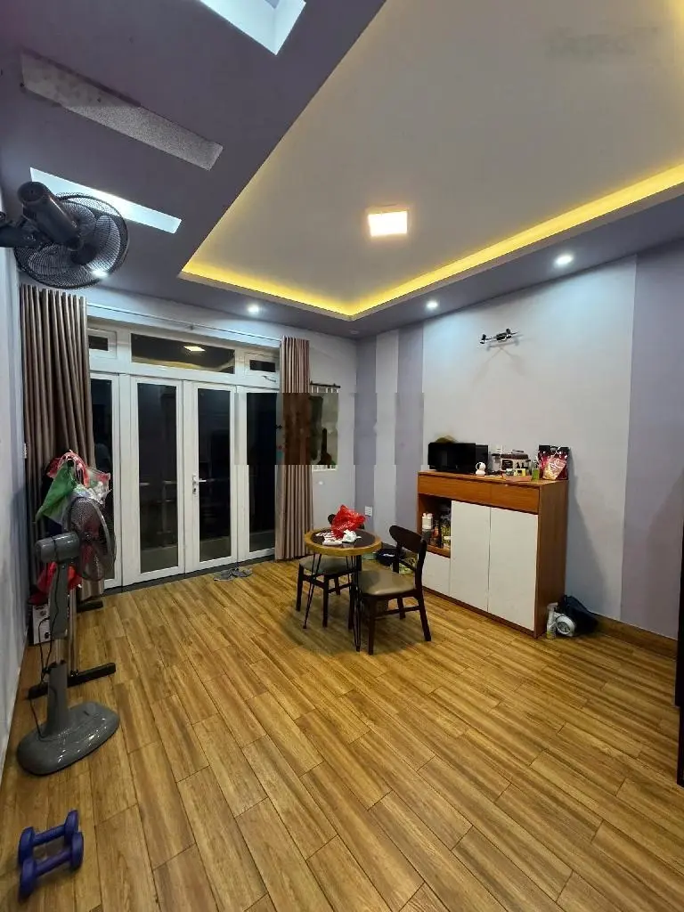 Bán nhà đẹp 5 tầng, khu vip Phạm Hùng, cách 900m Aeon Mall Cao Lỗ. Quận 8