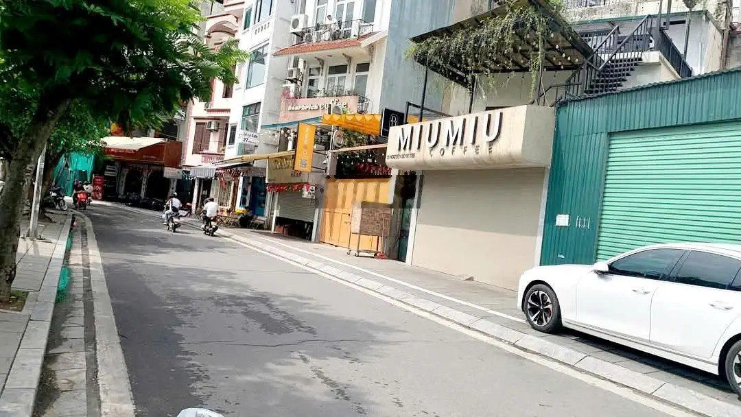 Bán nhà MP Nguyễn Đình Thi - Mảnh đất vàng view Hồ Tây tuyệt đẹp siêu hiếm, sổ nở hậu giá 52.6 tỷ