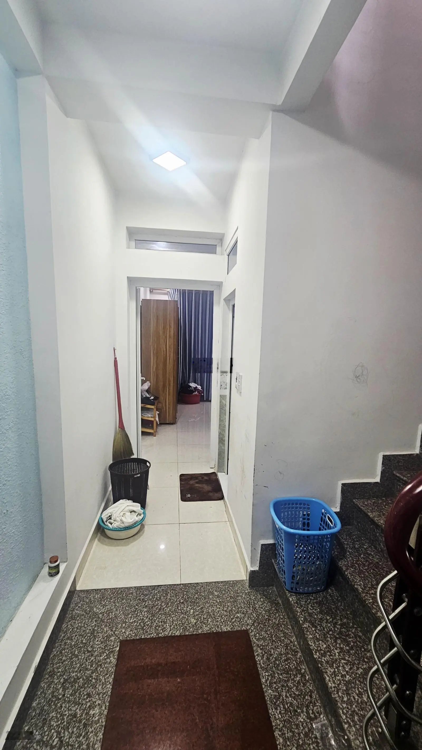 Chính chủ cần bán nhà 4 ngõ 384 Lạch Tray. Ngõ nông thoáng, công năng phù hợp, tiện ích ngập tràn.