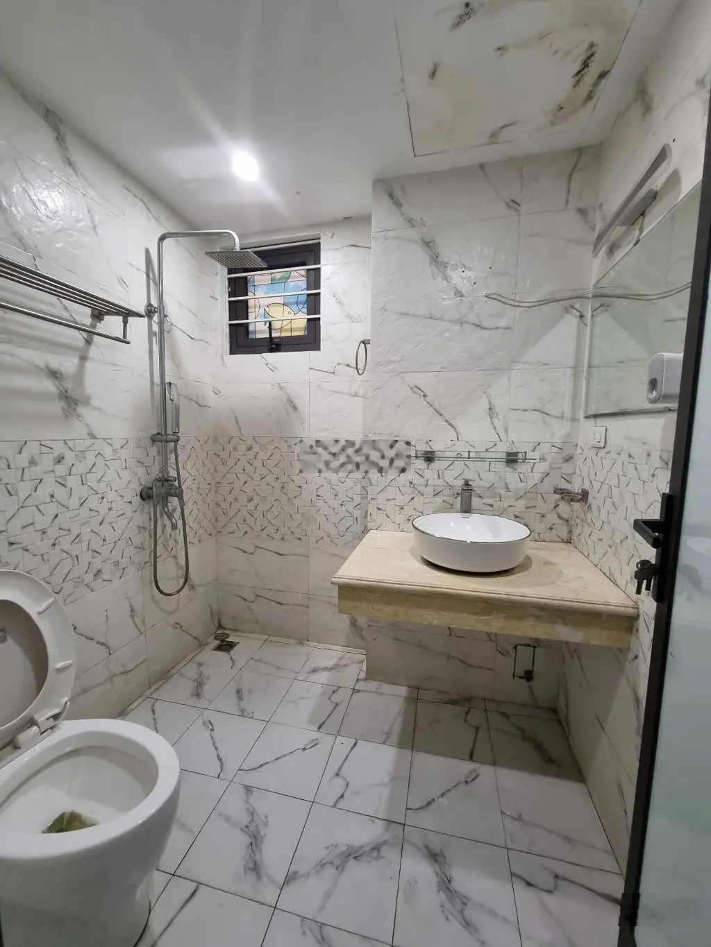 Nhà đẹp Ngọc Thuỵ - oto tránh - lô góc - ngõ thông - gần phố - kinh doanh 40m2 x 4tầng x 5,3 tỷ