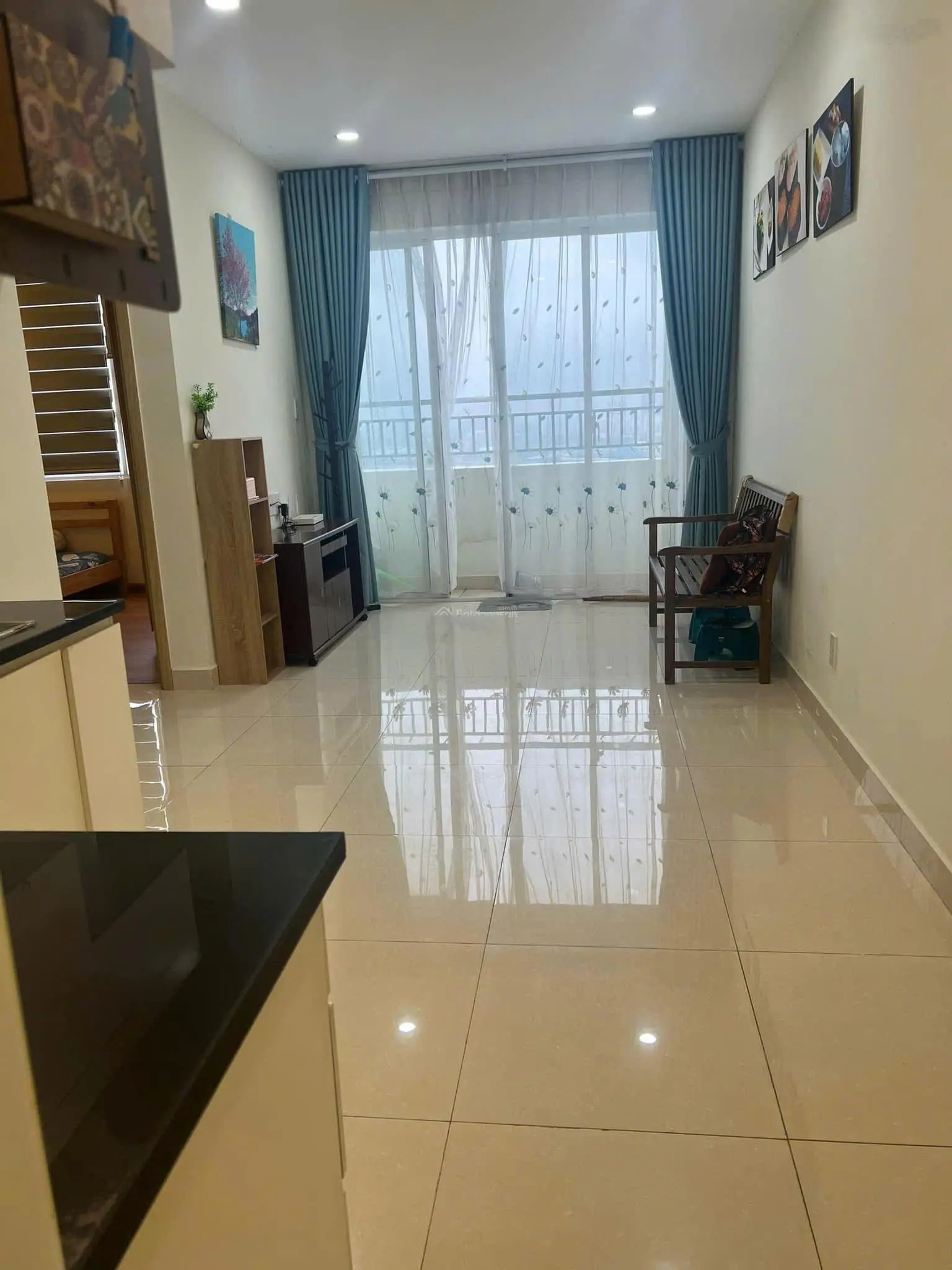 Có 2 căn hộ cần bán, nhà đẹp. Giá bán 1,670 tỷ. Nhà đầy đủ nội thất 1,750 tỷ. LH xem 0928 485 ***