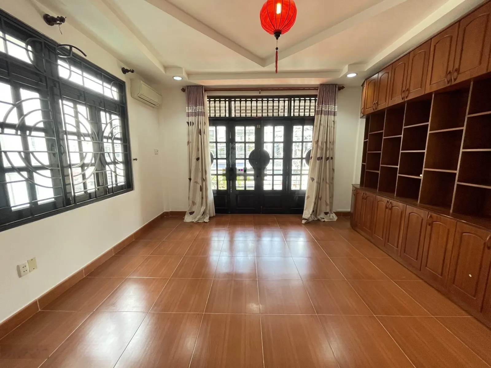 NHÀ 2 TẦNG RỘNG Ngay Nhà thờ Fatima, đường ô tô thông - Khu dân cư đồng bộ - Nội thất cơ bản.