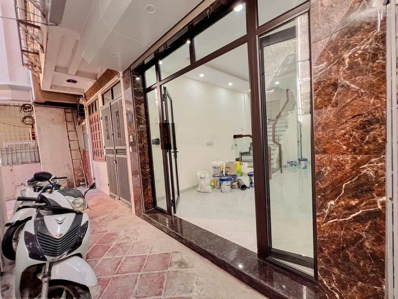 Hà đông ô tô đỗ cửa - sát phố - nhà đẹp - ở ngay - - dt 35 m -4 tầng -mt 3.5 - giá :7.2 tỷ
