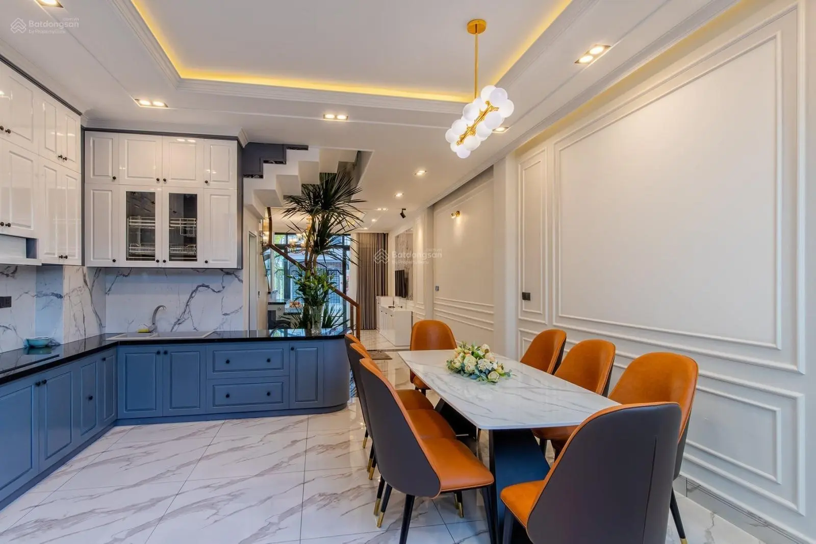 Bán nhà HXH khu VIP đường Hoàng Việt, P4. Kế bên KS Đệ Nhất. DT: 5x14m. Nhà đẹp 3 tầng giá 11.2 tỷ
