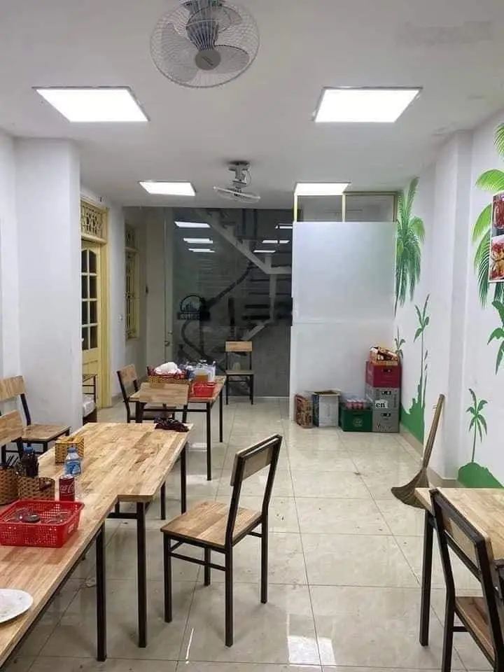 Bán Mặt Phố Ô Chợ Dừa Xã Đàn, Vỉa Hè Rộng, Cho Thuê Giá Cao, DT: 36m, 5 Tầng, Giá: 20 Tỷ