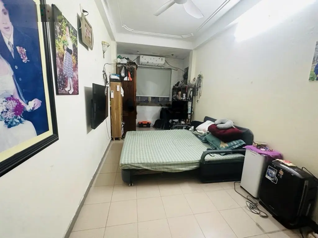 Nhà phố Khâm Thiên, 5 tầng, gần phố, kinh doanh tốt.