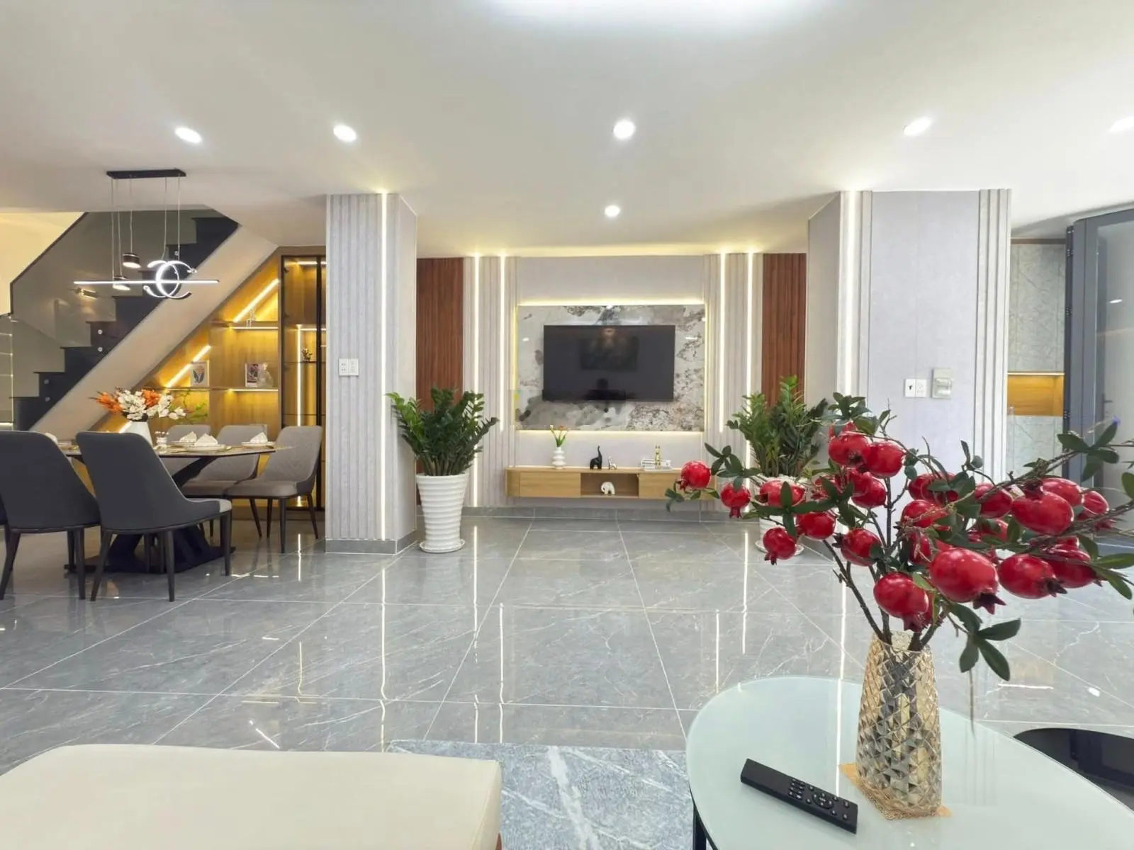 Rẻ qua! Phố An Trạch, 12m ô tô, lô 2 thoáng ở ngay, dt 51m2 * 5 tầng