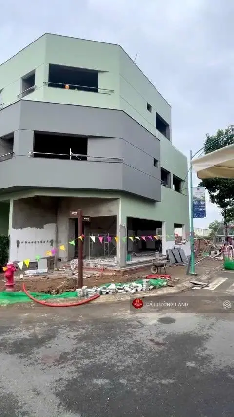 Bán nhà phố 3 tầng đang xây kế bên UB phường Bình Chuẩn, TP Thuận An, Bình Dương