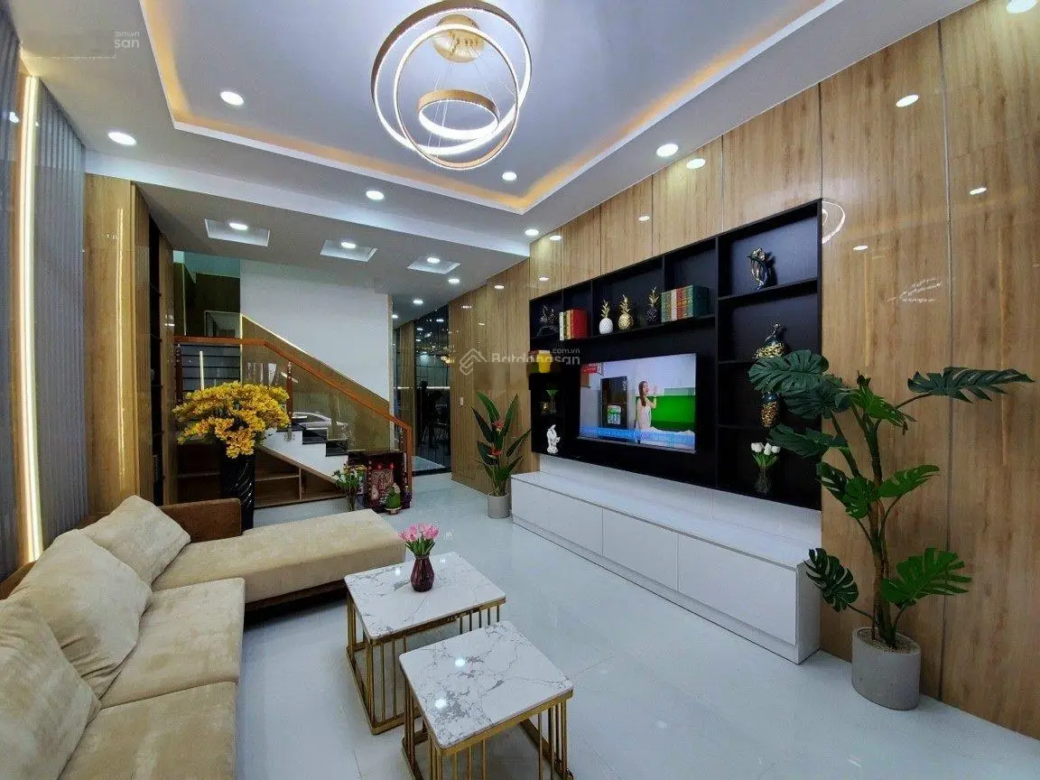 Bán nhà hẻm 414 Cách Mạng Tháng 8, Phường 11, Quận 3. DT (6.4x18m) cấp 4, siêu rẻ chỉ 12.5 tỷ