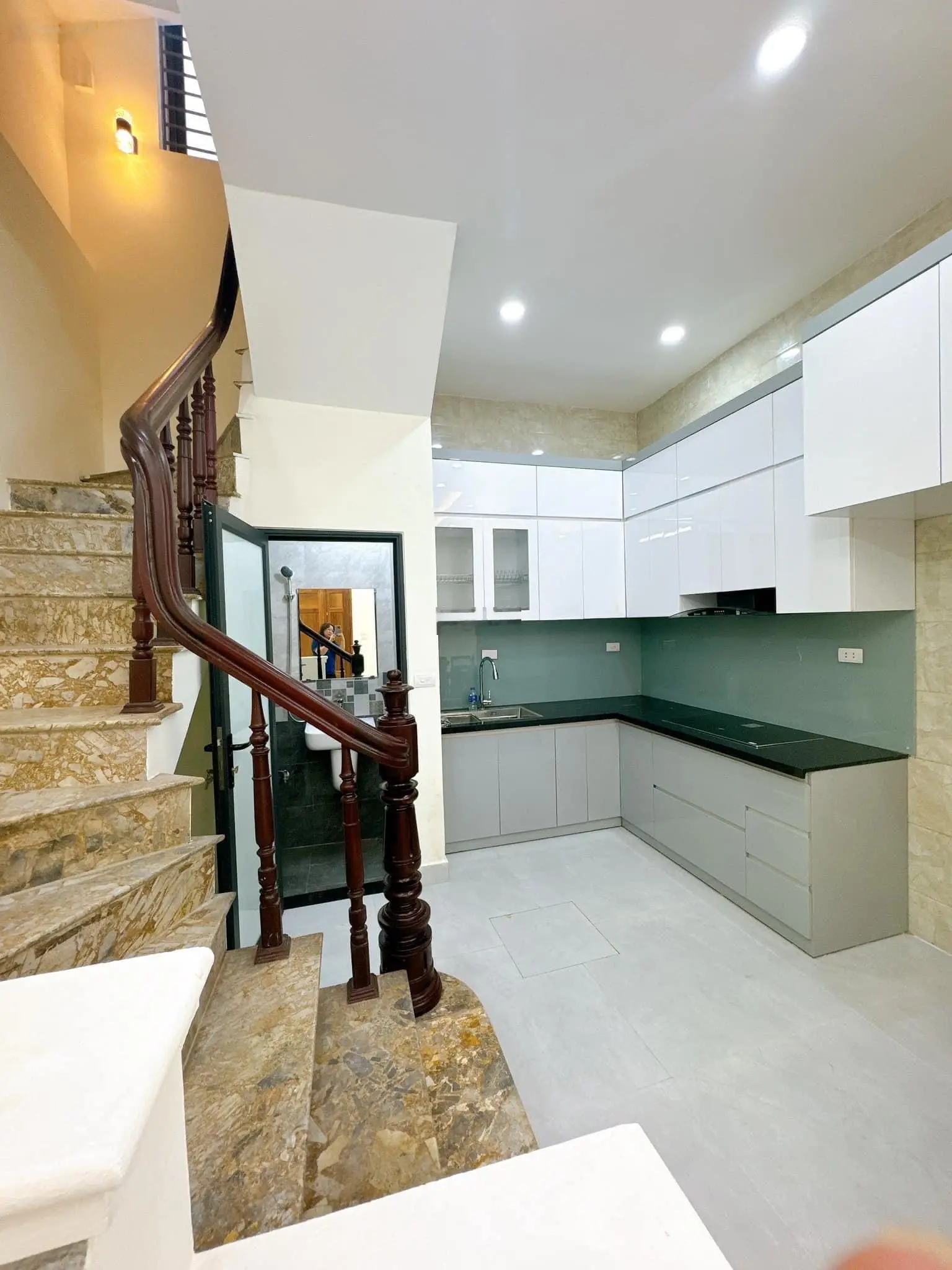 Bán nhà riêng Ngọc Khánh 34m2 5 tầng, MTx4,5m giá 6,95 tỷ ở ngay LH 0987 396 ***