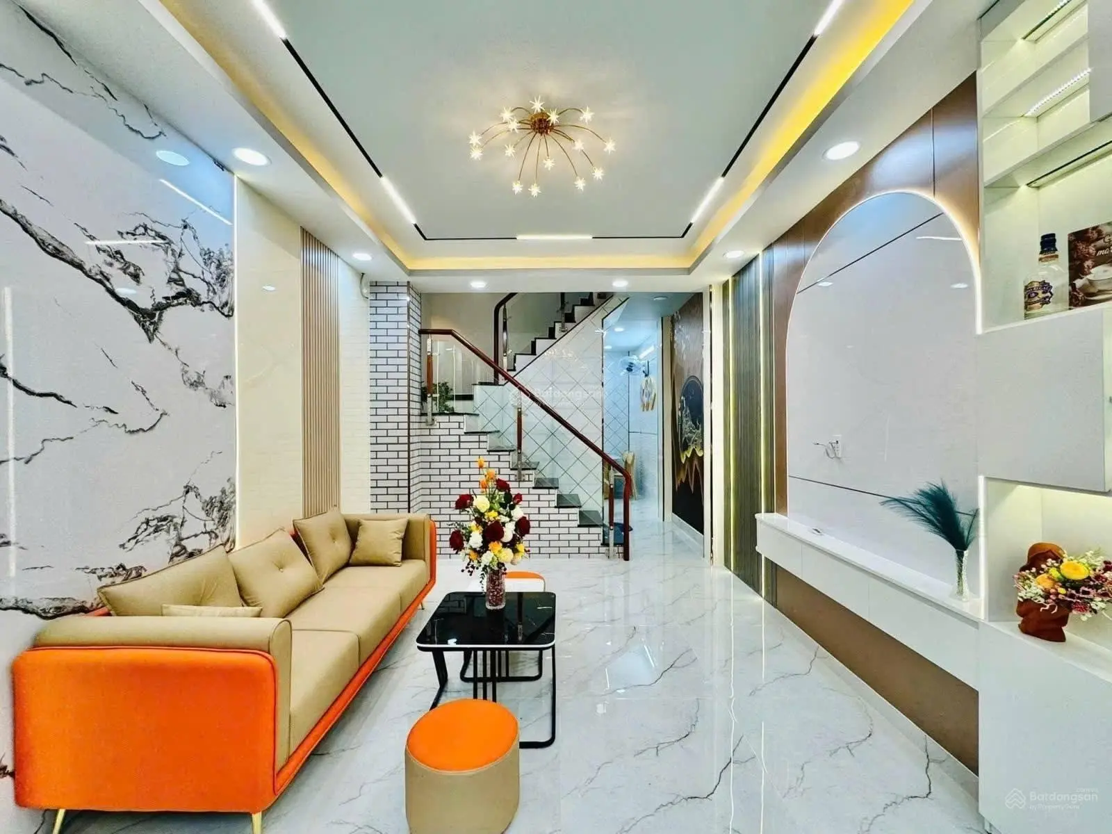 Bán nhà mặt phố Nguyễn Văn Bá,Dt 86m2 Giá 2tỷ688, hàng hiếm Trường Thọ, Gần Tiểu học Nguyễn Văn Bá