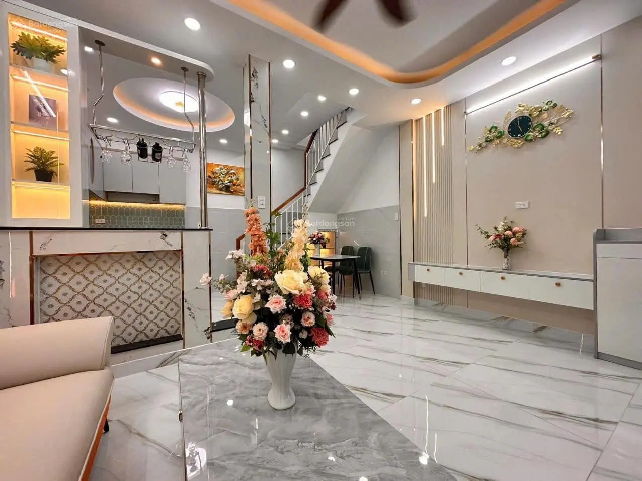 Bán nhà đang cho thuê 7tr/th nằm ngay đường Nguyễn An Ninh, Dĩ An, Bình Dương. Dt80m2 sổ hồng riêng