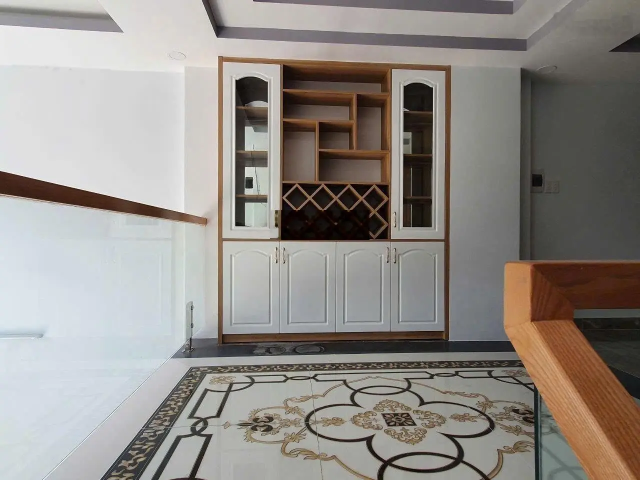 Bán nhà trệt + Lửng - 2 Lầu đường Võ Văn Hát _ 4PN , Hướng Đông Nam