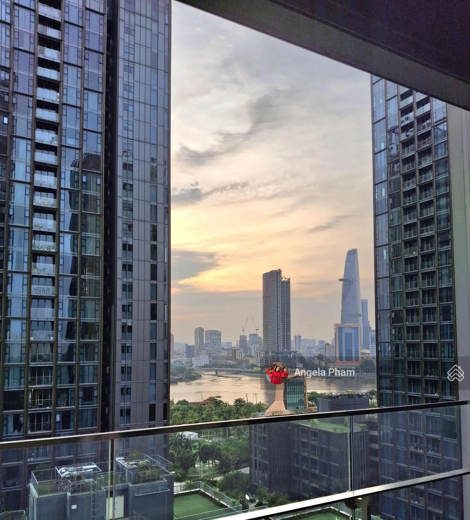 Bán 3 phòng ngủ Empire City tầng cao view Bitexco, view sông ngắm pháo hoa ,giá tốt nhất trục