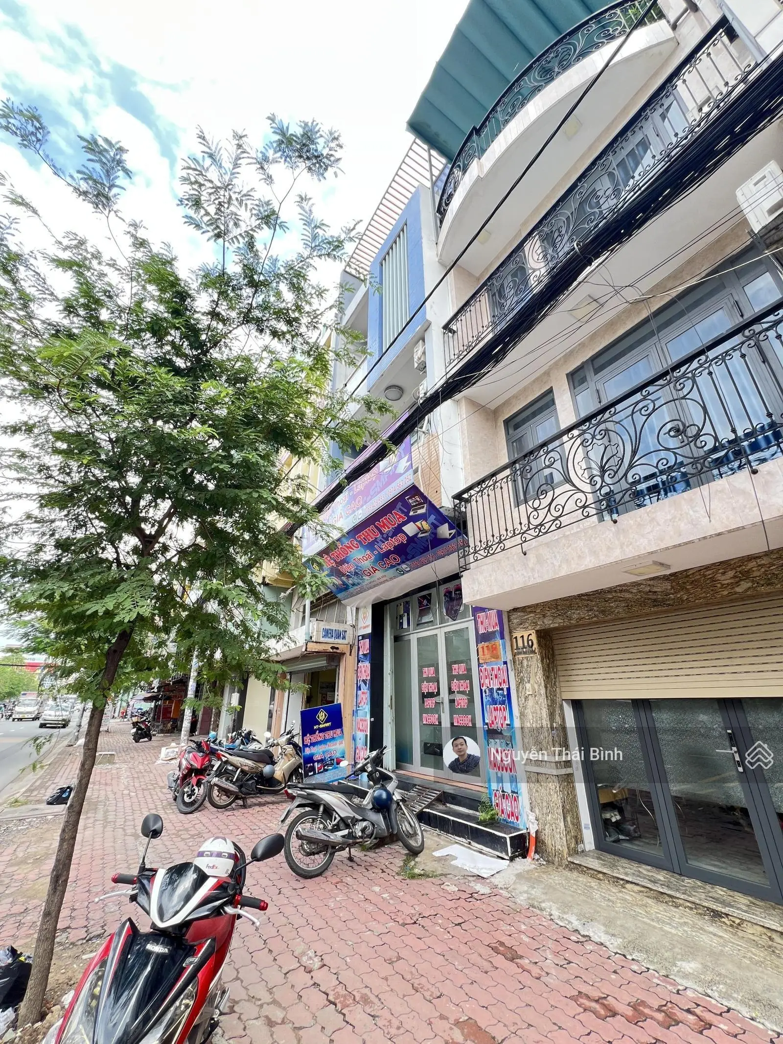 Nhà mặt tiền vỉa hè lớn, kinh doanh sầm uất. dòng tiền 50tr/tháng . đinh bộ lĩnh bình thạnh.