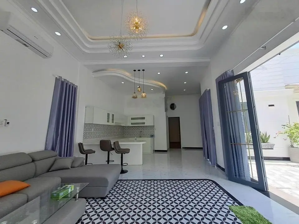 Bán nhà hẻm 73 Ni Sư Huỳnh Liên 63m2 cách trường THCS Trần Văn Quang 50m, sẵn dòng tiền thuê 15tr