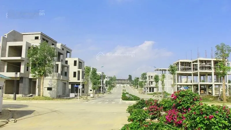 Vay ngân hàng k gồng được lãi nên gia đình tôi cần bán gấp biệt thự 400m2 Phú Cát City 0943020465