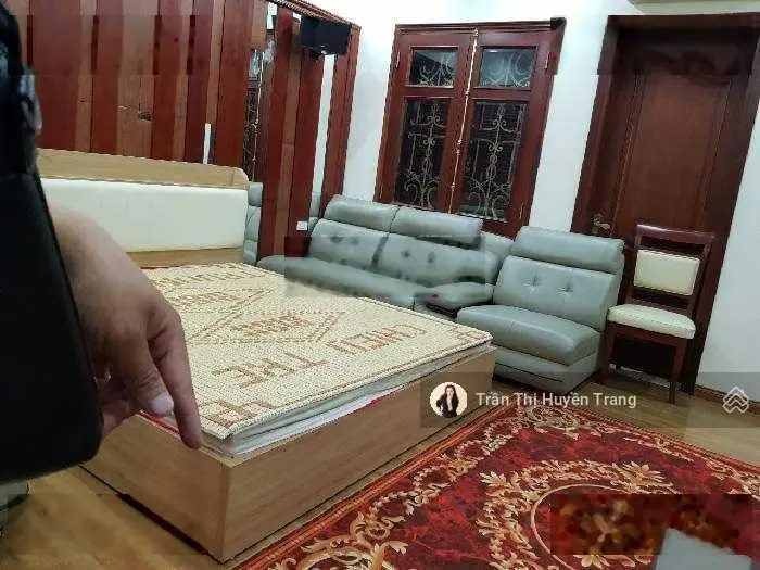 Siêu biệt thự Hồ Tây, sát quận ủy Tây Hồ, khu Vườn Đào, 100m2, 6 tầng thang máy, gara 2 ô tô, 47 tỷ