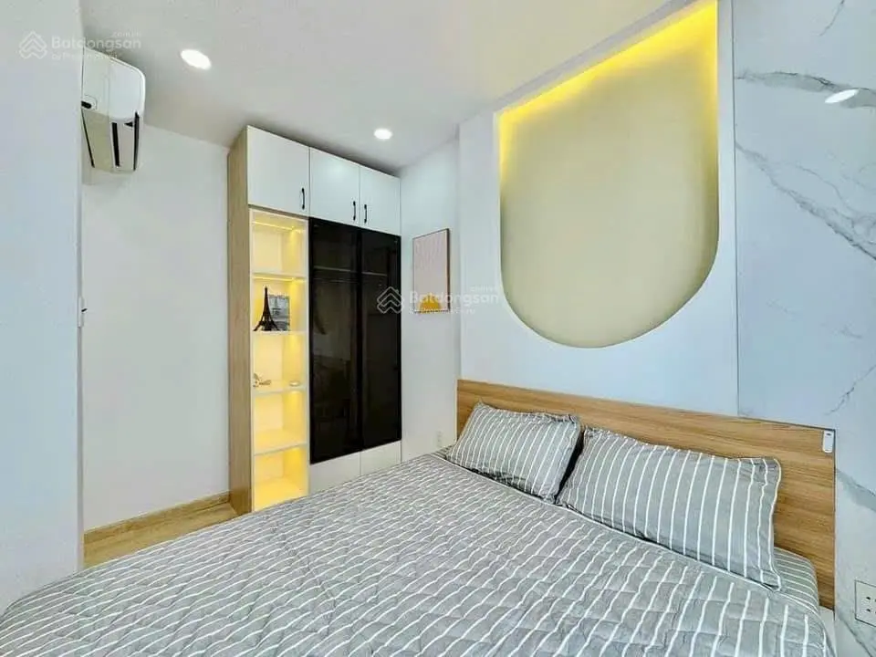 Rao bán nhà 29m2 xây 3 tầng đường Trương Quốc Dung, Phú Nhuận giá 1tỷ990. Gần chợ Trần Hữu Trang