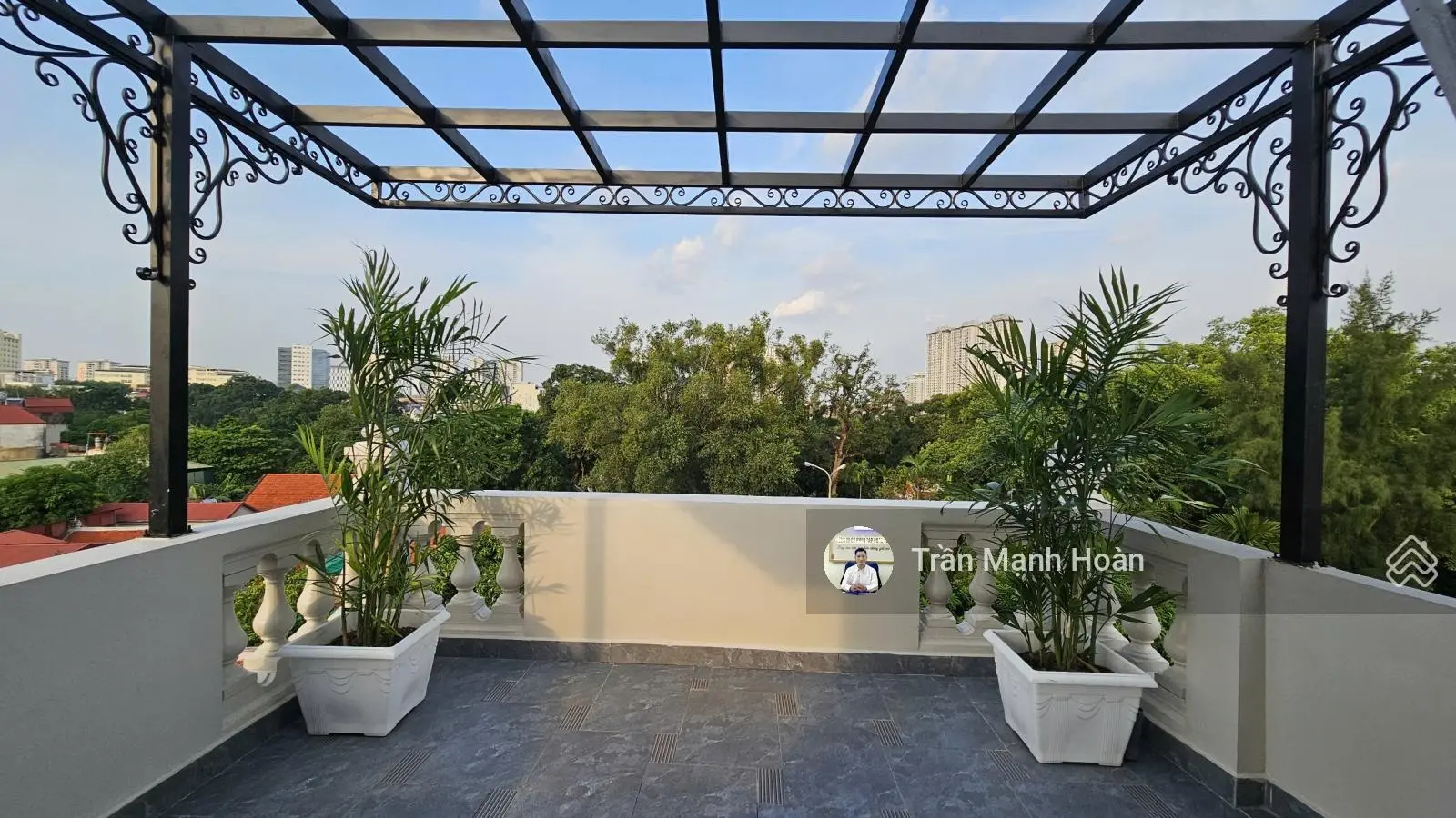 Chính chủ cần bán gấp nhà mp Kiến Hưng,HĐ.Đường 12m,ôtô tránh,KD sầm uất.Lô góc2mặt thoáng.Giá14tỷ5