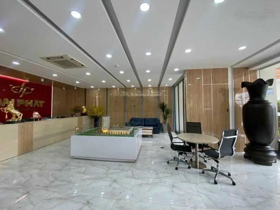 Cho thuê tòa nhà văn phòng mặt tiền Hà Huy, Thạnh Lộc, Giáp Quân 12