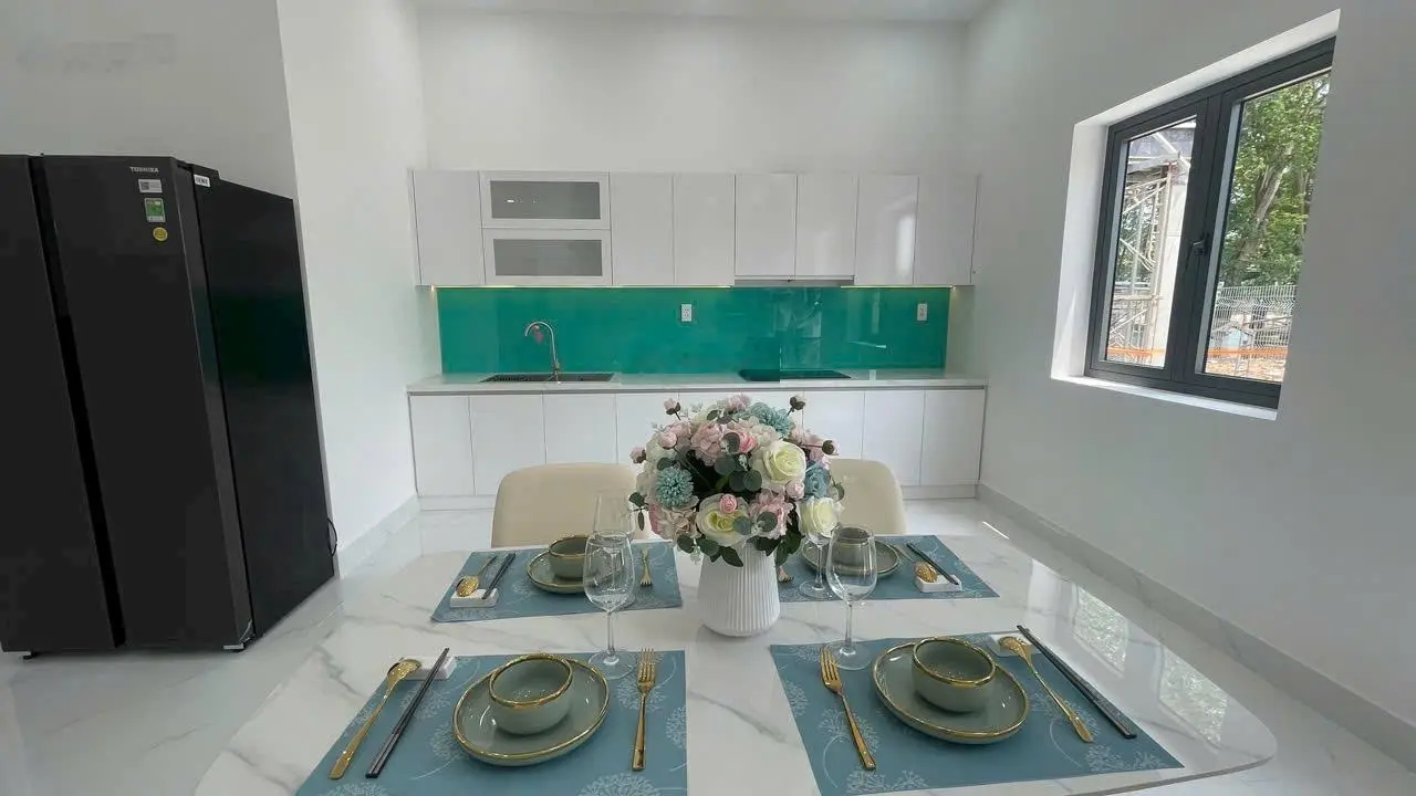 Gia Khải Luxury 2 tỷ 900 nhà phố trung tâm thành phố Bến Cát, cách 1,4km KCN Rạch Bắp