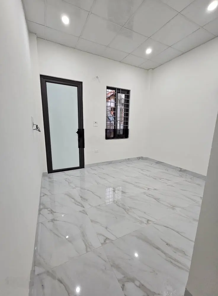 Siêu hot: Nhà mặt phố Phan Đình Giót 35m2, 3 tầng, mt 3,5m, ô tô tránh kinh doanh sầm uất 7,95 tỷ