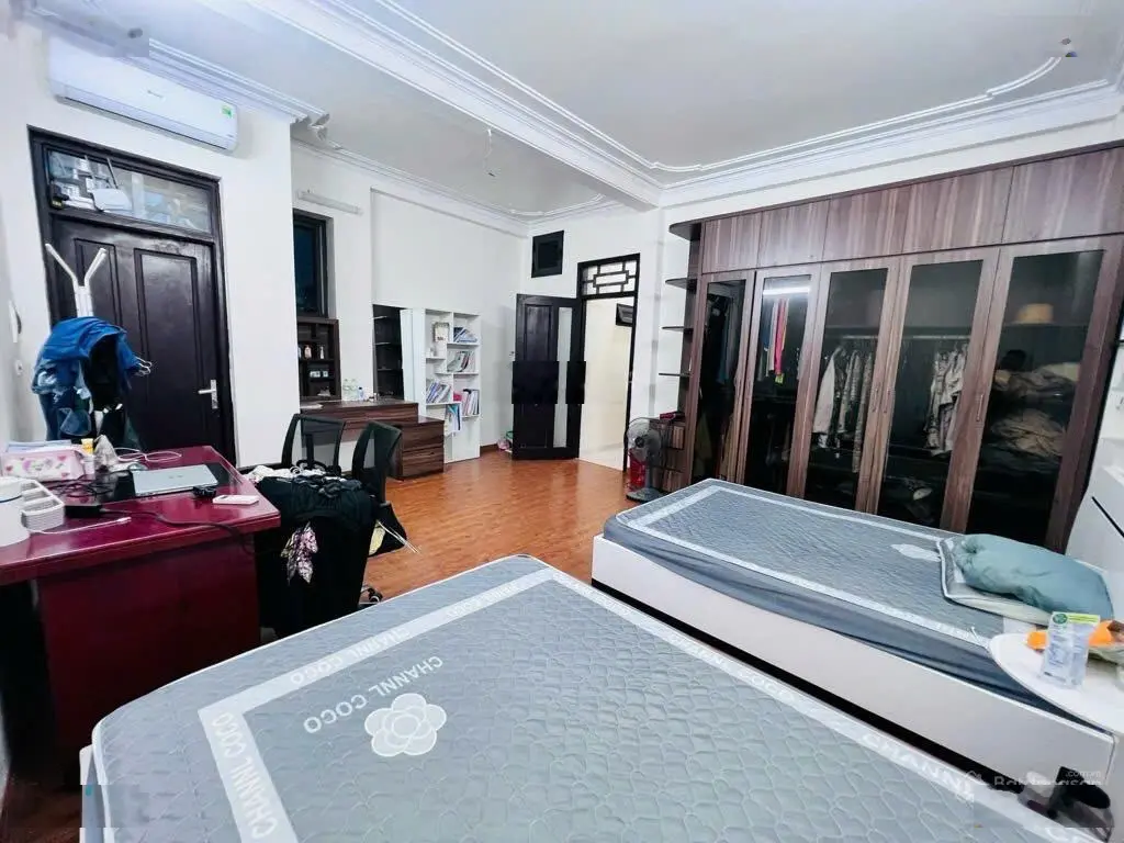 Bán nhà trung tâm Mỹ Đình ô tô đậu cổng 43m2x4 tầng giá 7 tỷ 150