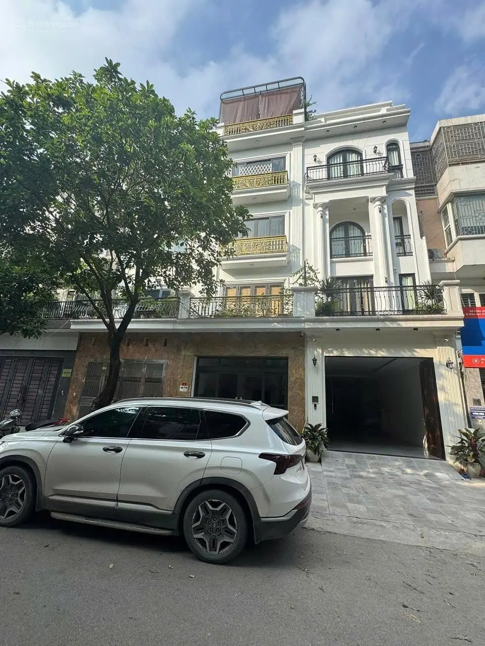 Phân lô vỉa hè kđt văn phú oto tránh gara thang máy kinh doanh đỉnh giá 24