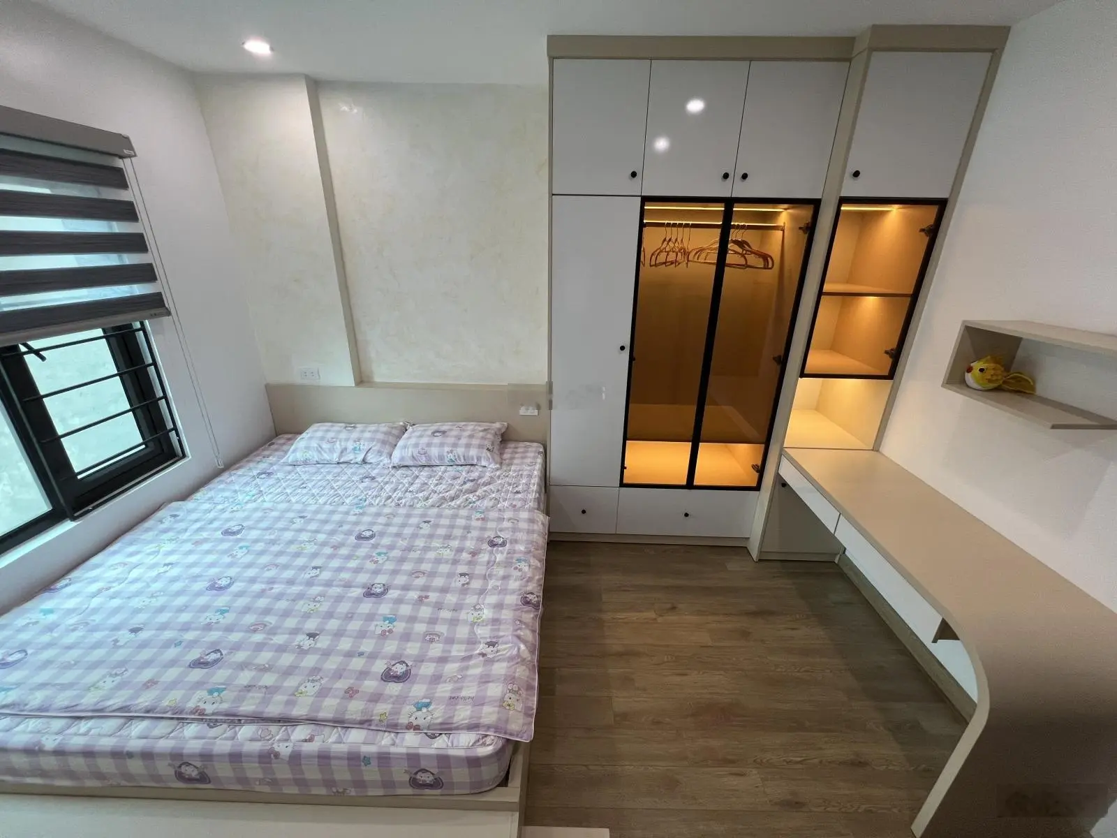 Dân xây Ngọc Thuỵ. Mới tinh, thang máy, full nội thất. Gần cầu Long Biên, chỉ 10p sang phố Cổ