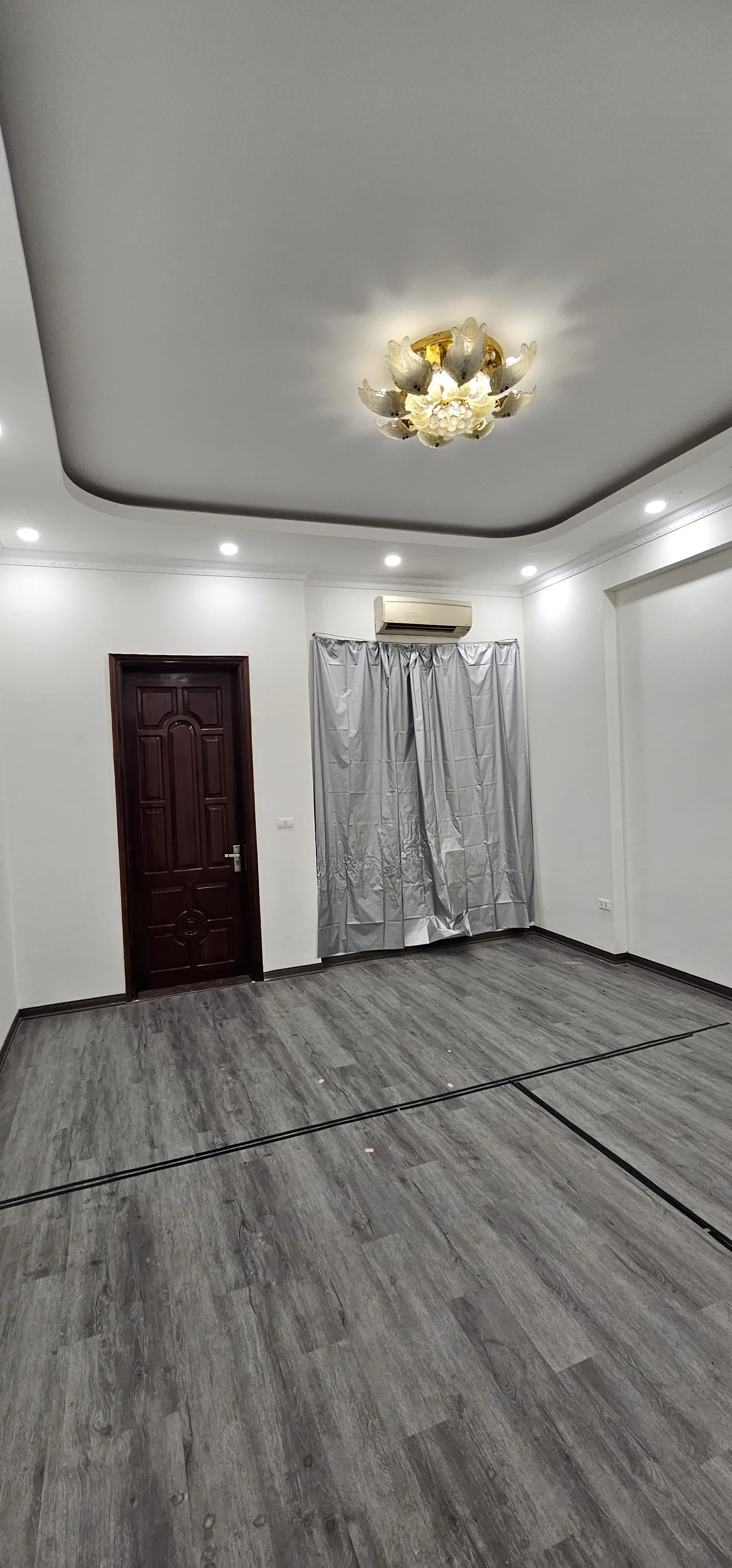 Bán biệt thự 4 tầng lô góc, giá cực chất 282 triệu/m2 tại KĐT Vĩnh Hoàng, Hoàng Mai, Hà Nội
